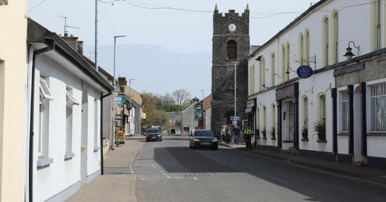 Ballinamallard issues: PSNI removes caravan while HE seek legal advice