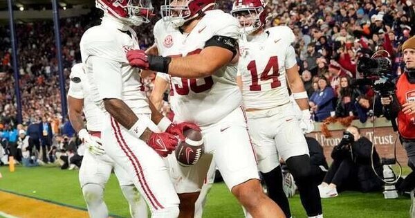 No. 10 Alabama survives, will play for SEC title