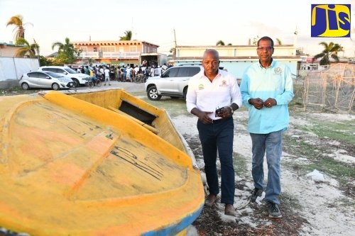 Rocky Point Fishers Receive Wire Mesh to Replace Lost Fish Pots – Jamaica Information Service