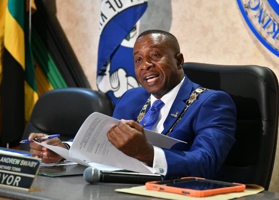 Kingston Mayor urges vendors in Downtown to desist blocking roads